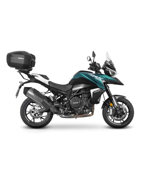 Fijaciones para montar una maleta superior a la moto.
