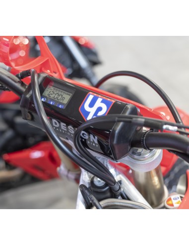 PROTECTOR MANILLAR UP DESIGN CRONÓMETRO INTEGRADO 