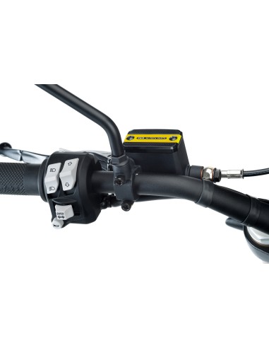 TAPA DEPOSITO LIQUIDO EMBRAGUE KYMCO AK550 (TF-18)